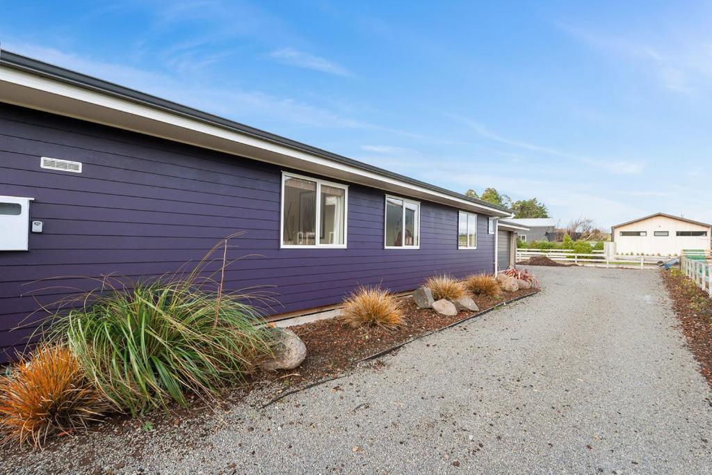 The Purple House - Ohakune Home With Spa Pool Екстериор снимка