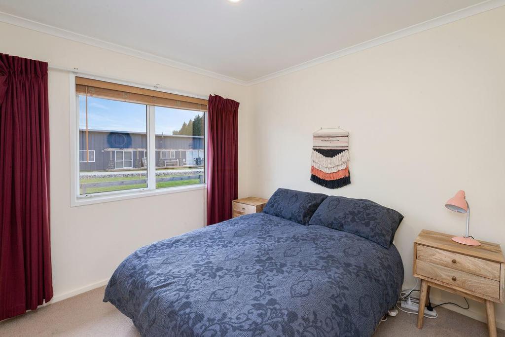 The Purple House - Ohakune Home With Spa Pool Екстериор снимка